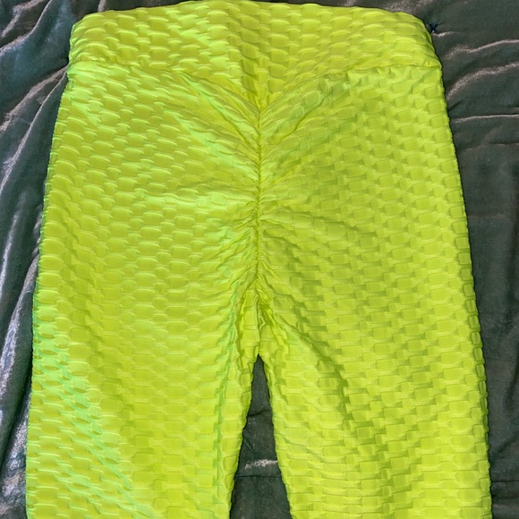 Textured legging Capri and shorts! Size L-Xl - Picture 3 of 9